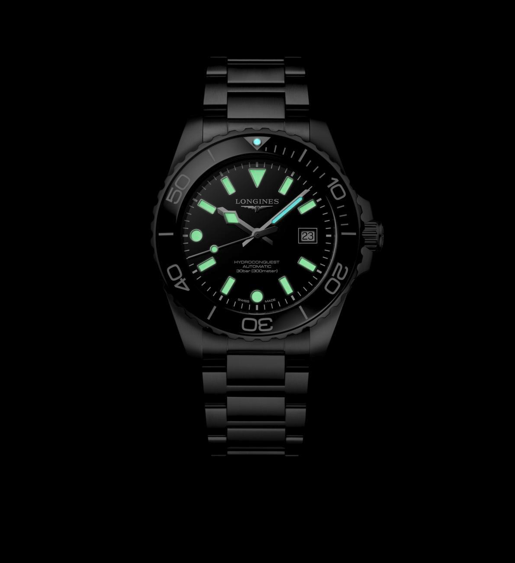 LNGS Hydroconquest 42mm with Black Dial