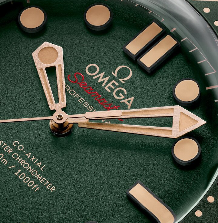 OMG Seamaster Diver 300m, 42mm with Green Rubber Strap